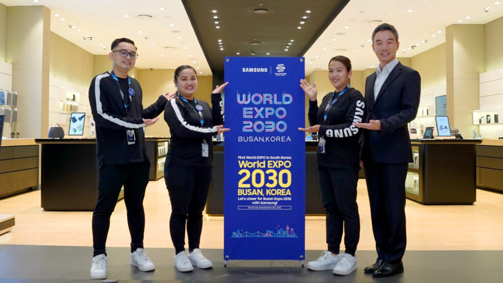 World Expo banner at Samsung Experience Stores 2