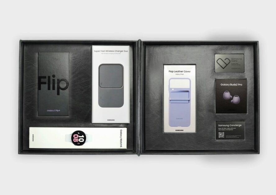 Samsung B4 NEW VIP Box Pre Order Package For The Galaxy Z Flip4 And Z Fold4 sample Smartphones.jpg.jpg