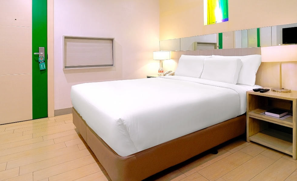 Go Hotels Ortigas Center Standard Room