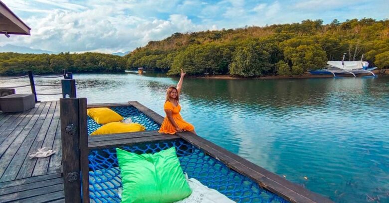 Bacau Bay Coron Resort pier