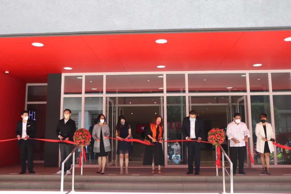 Ribbon Cutting Ceremony