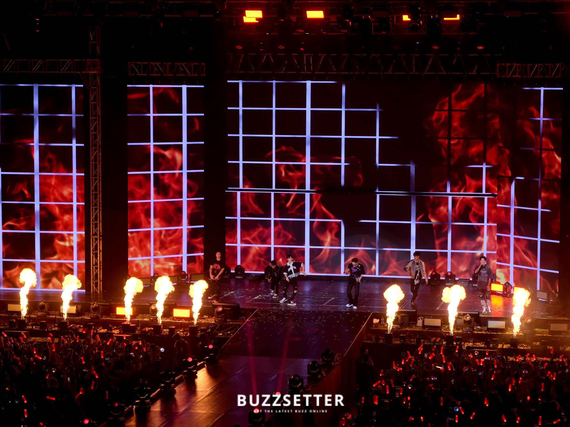 IKON with IKONICS kpop masterz 2 in manila