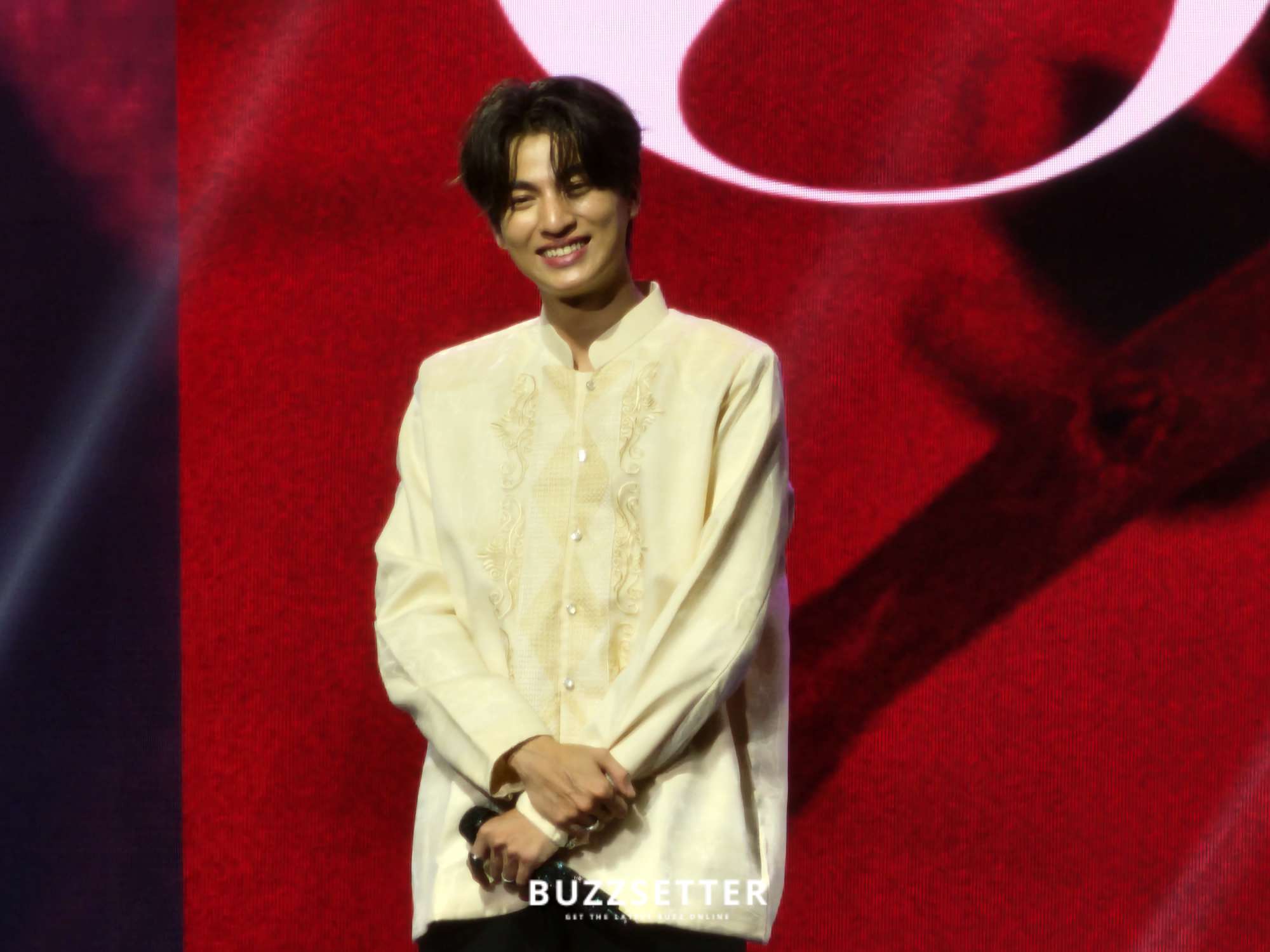 gulf fan meeting manila wearing barong