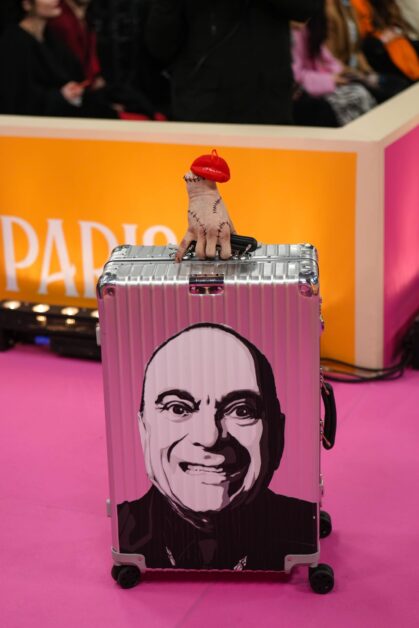 EMILY IN PARIS SEASON 3 photo 1 1 1