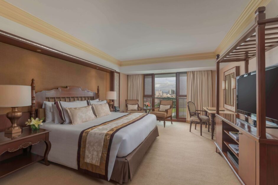 TMH Deluxe King Room 2 1 1 1