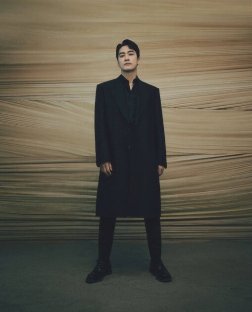 netflix black knight glam shots song seung heun