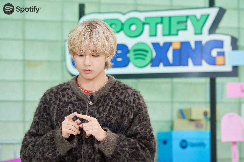 V For Spotify K Pop ON 09