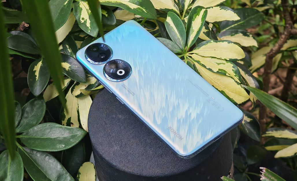 HONOR is eventually introducing the Peacock Blue HONOR 90 5G to the Philippines for a limited time only in response to persistent public demand.