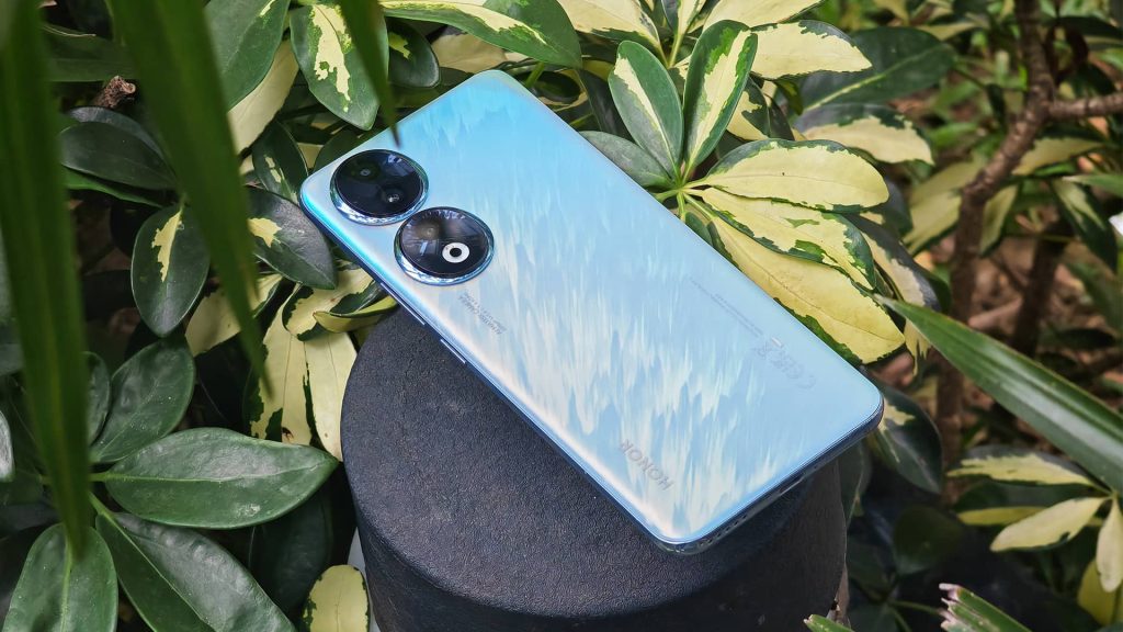 Limited-edition HONOR 90 5G Peacock Blue to arrive in PH on November 15 with FREE HONOR Gift worth Php 2,499 