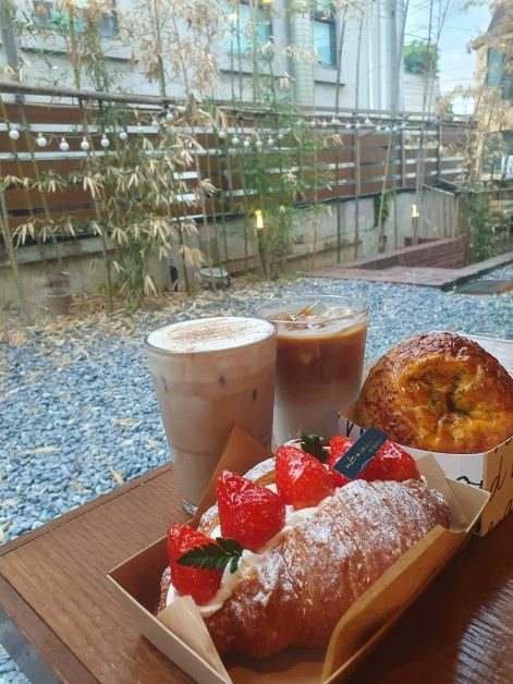 hyuga cafe bakery in seoul