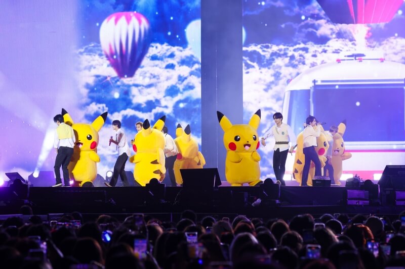 ENHYPEN fate tour new clark city pikachu