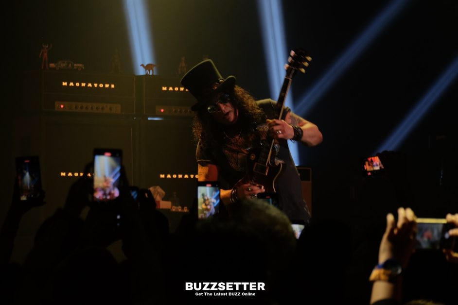 the river is rising manila slash