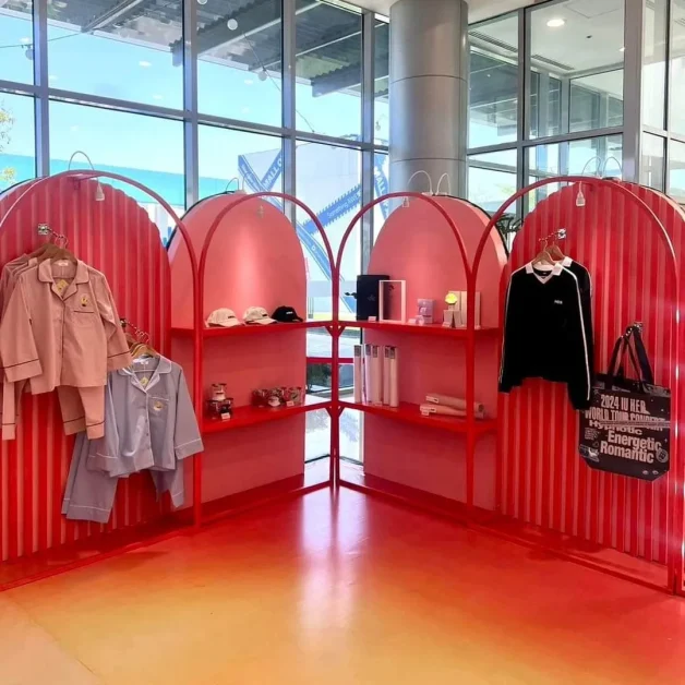 IU Pop up HEREH store 5