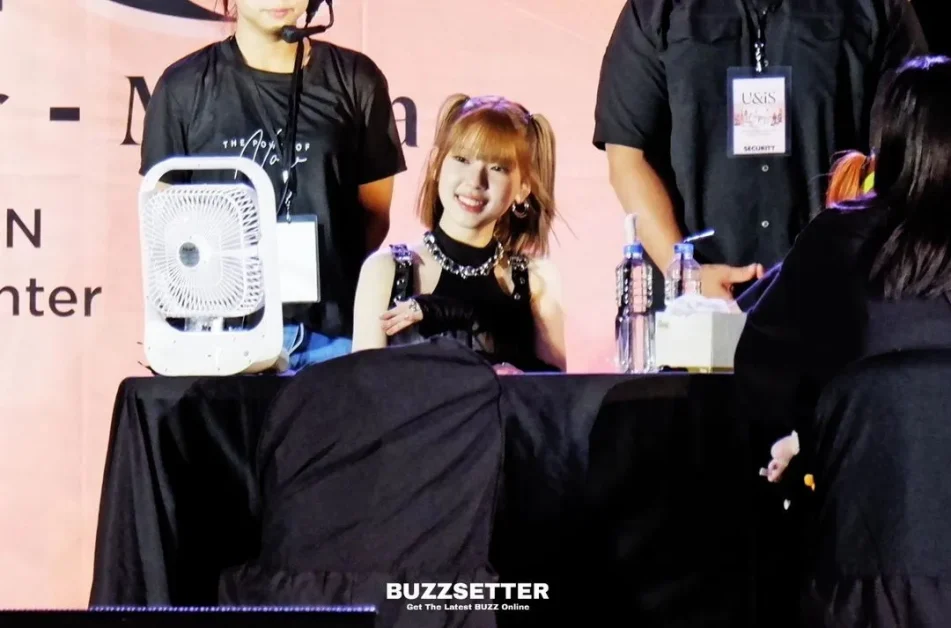 UNIS FANSIGN PHILIPPINE TOUR 8