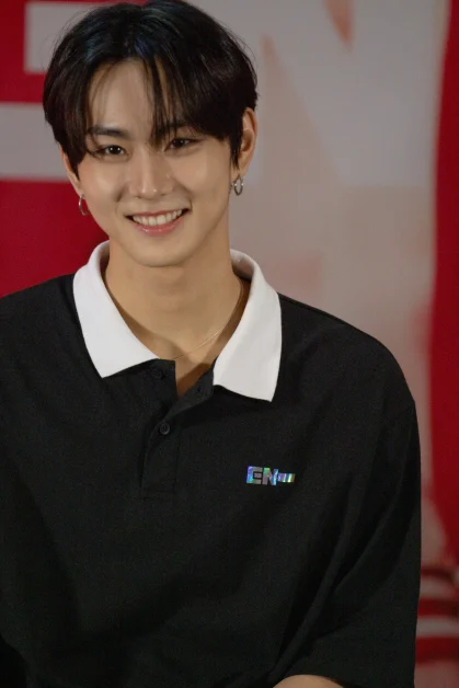 facts about enhypen bench fun meeting press conference jungwon 2