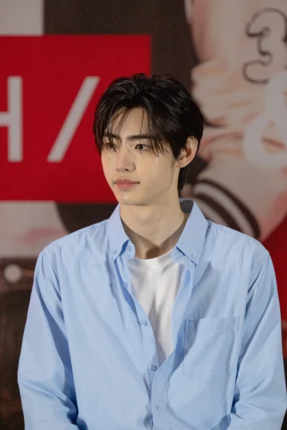 facts about enhypen bench fun meeting press conference sunghoon 2