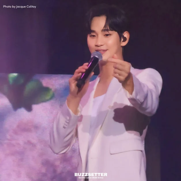 Kim Soo Hyun fanmeeting manila singing eyes on you