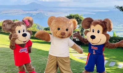 Tudor with Tom and Joy of Tom's World taal vista