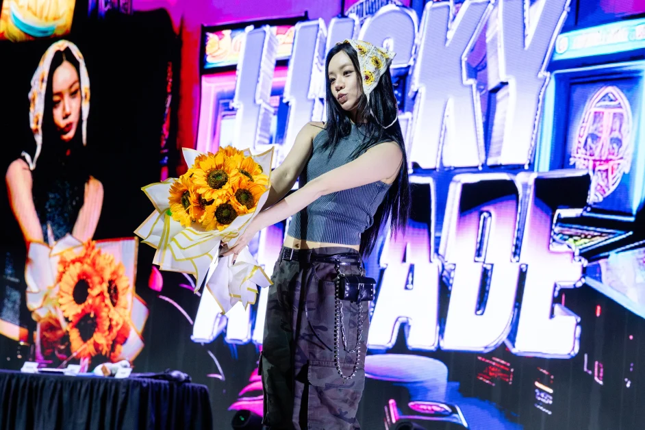 2025 HYERI FANMEETING TOUR Welcome to HYERI STUDIO