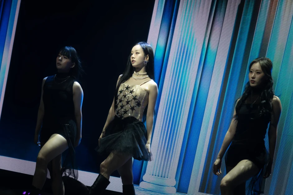 2025 HYERI FANMEETING TOUR Welcome to HYERI STUDIO 1