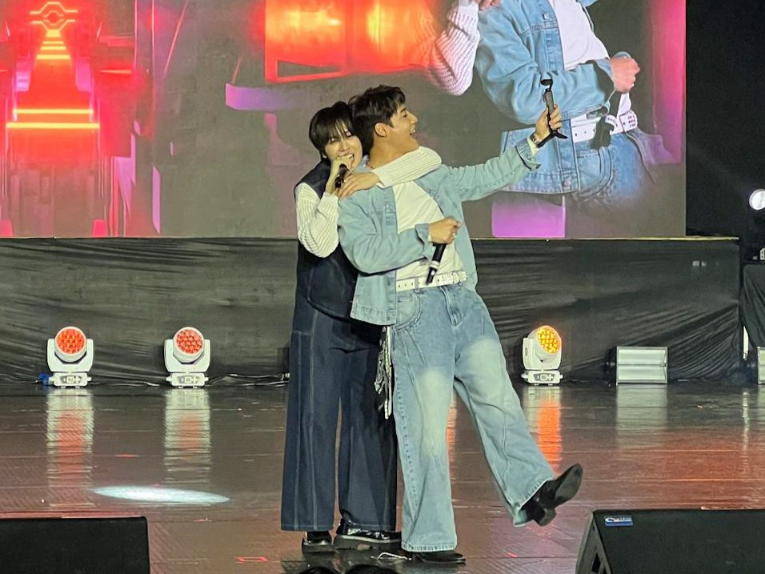 Pit Babe Level Up Fan Meeting in Manila SailubPon