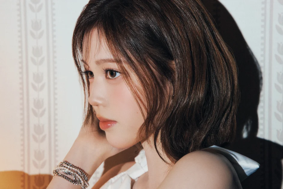 IZNA JEONG SAE BI