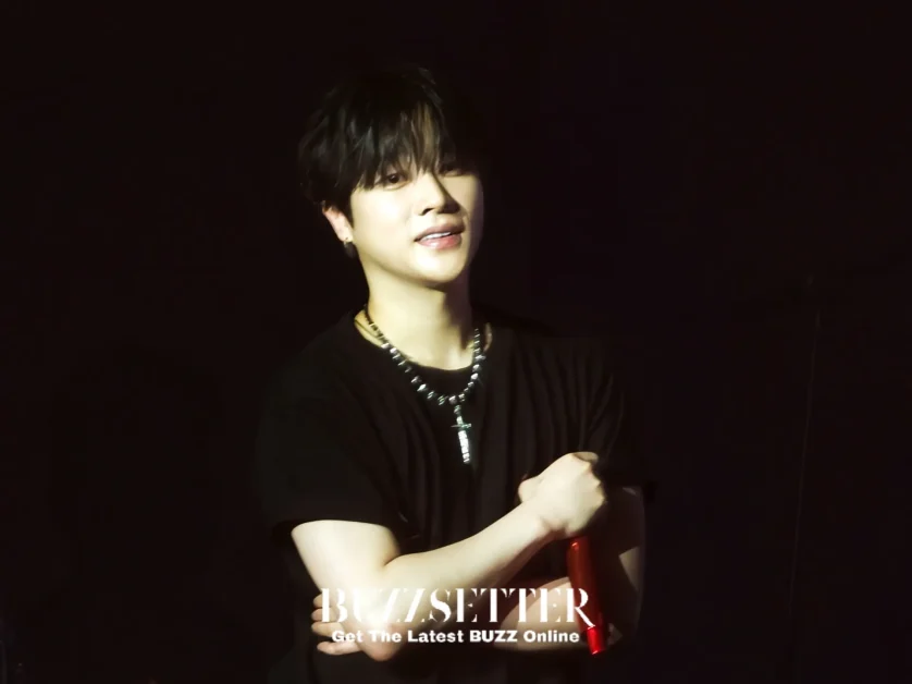 JINHWAN at iKON FOUREVER Manila concert
