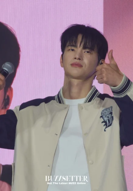 seo in guk bench one step closer fan meeting 1