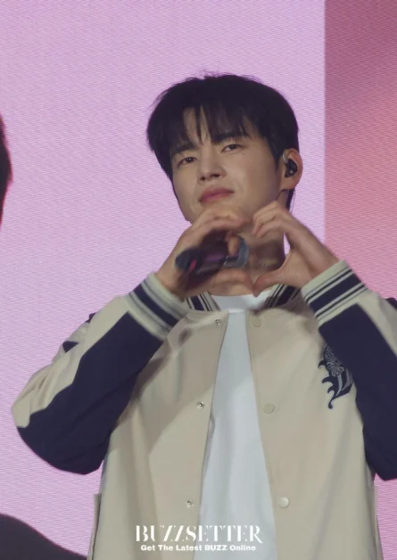 seo in guk bench one step closer fan meeting 2