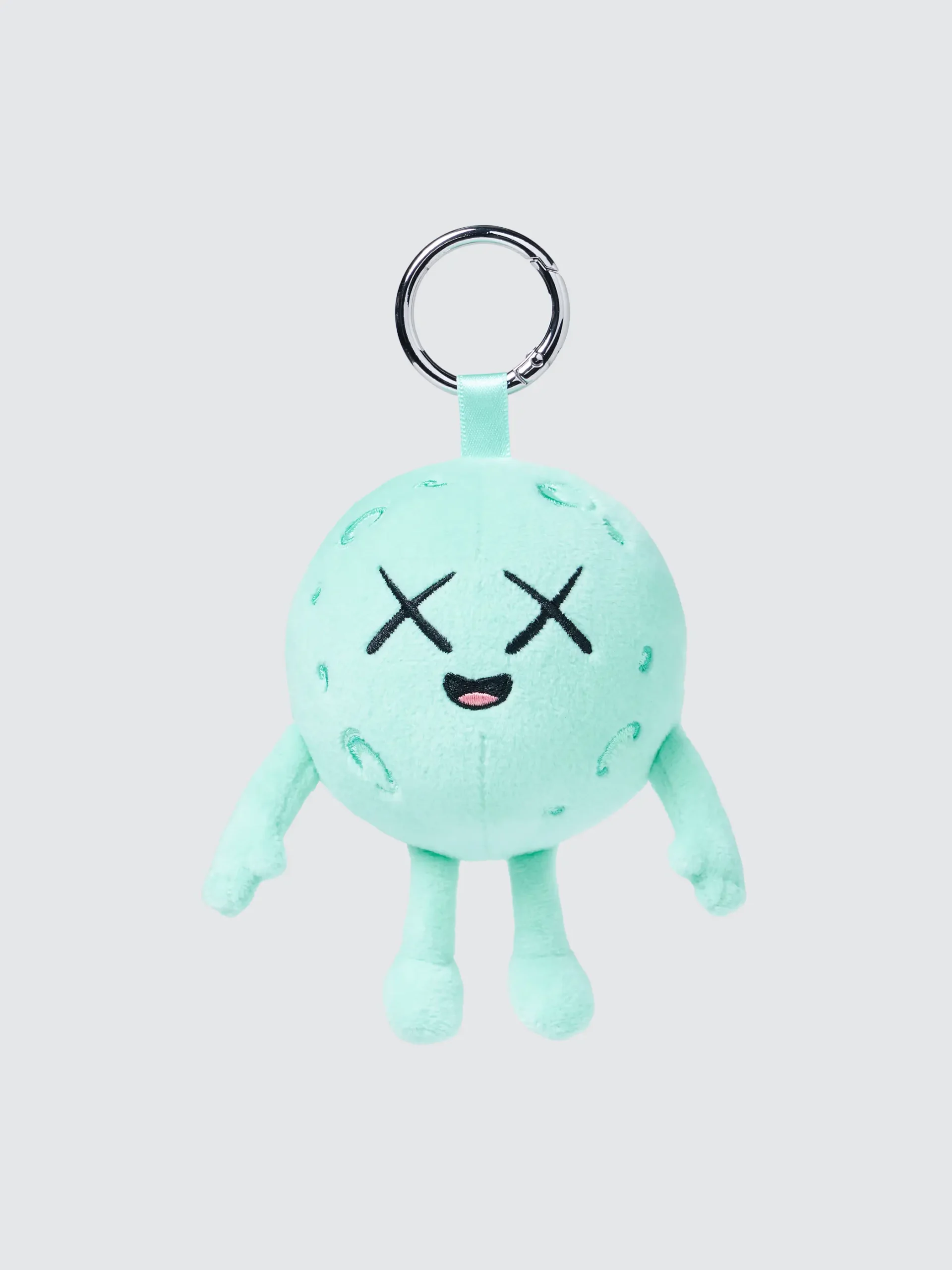 KAWS UNIVERSE Expands in new UT Collection Photo 44 scaled
